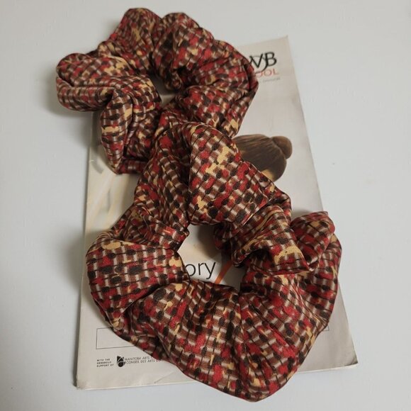 Colorful patterned scrunchie with matching pigtail bow,scrunchies and hairclips - Picture 8 of 8